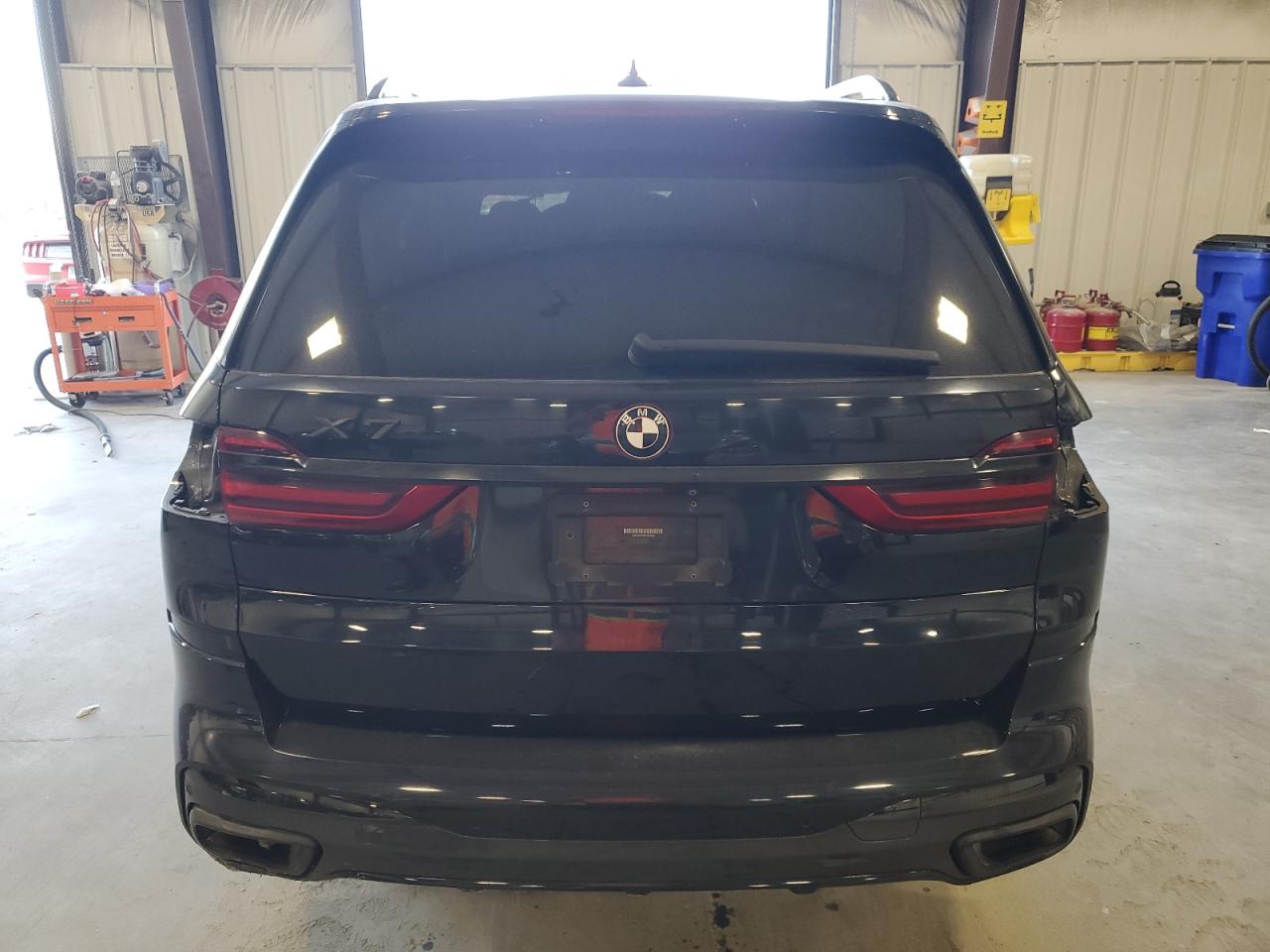 2019 BMW X7 VIN 5UXCW2C58KL081960 Copart auction photo, vandalism damage thumbnail 6