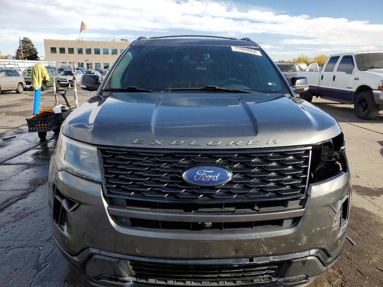 2018 Ford Explorer VIN 1FM5K8GTXJGB14588 Copart auction photo, side / front end damage thumbnail 5