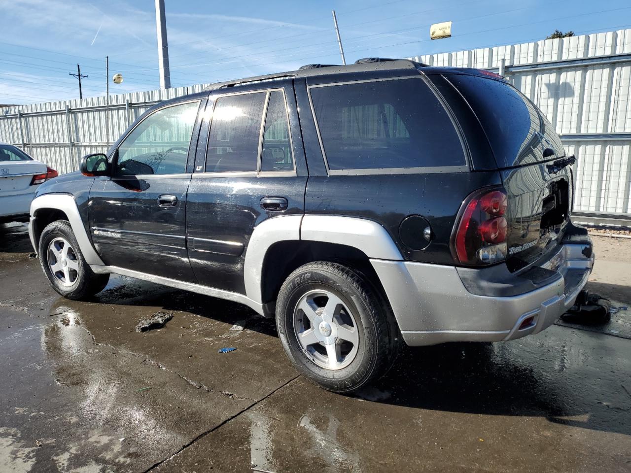 2004 Chevrolet TrailBlazer VIN 1GNDT13S542411598 Copart auction photo, rear end damage thumbnail 2