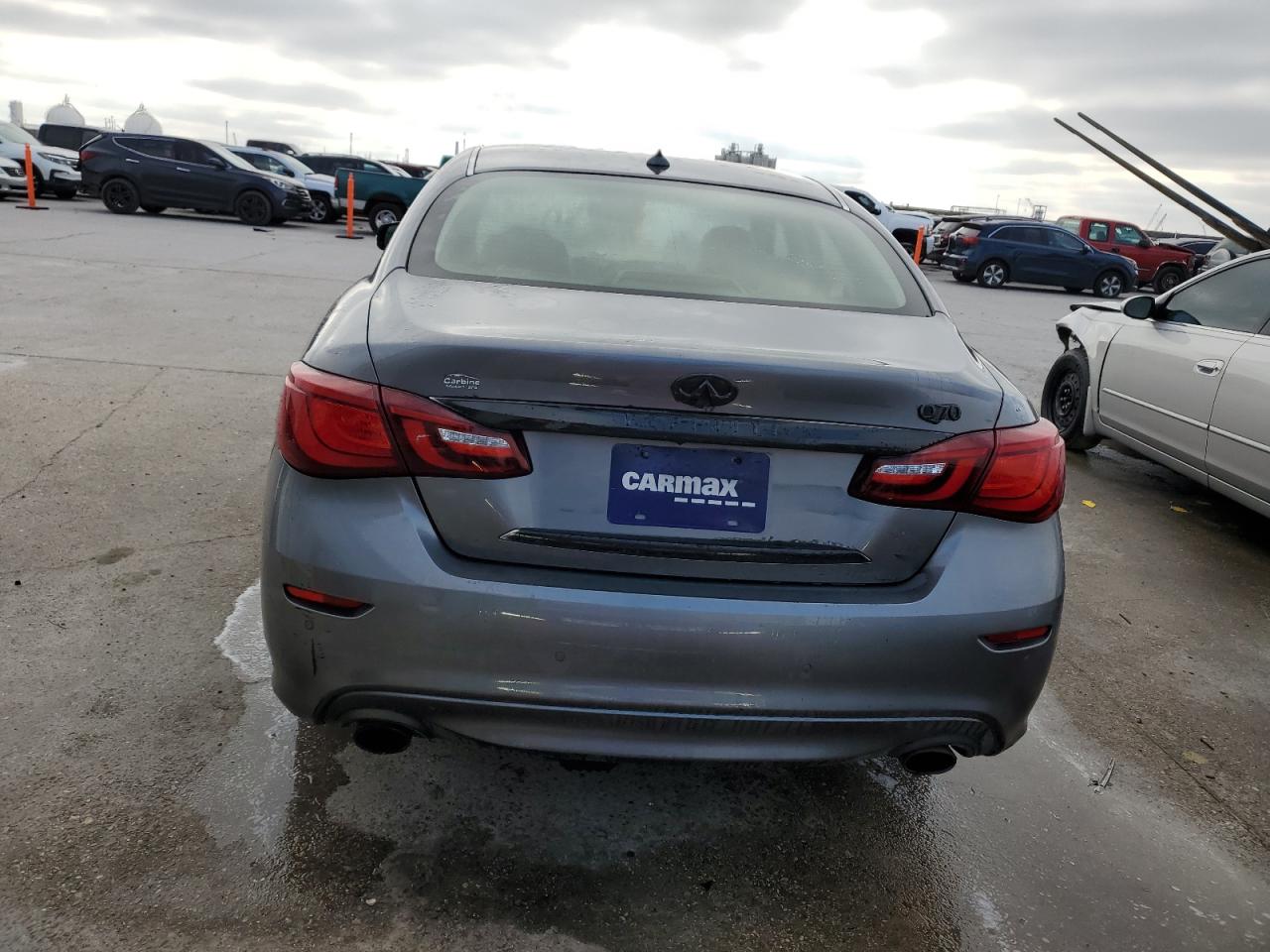 2017 Infiniti Q70 VIN JN1BY1AP4HM740810 Copart auction photo, vandalism damage thumbnail 6