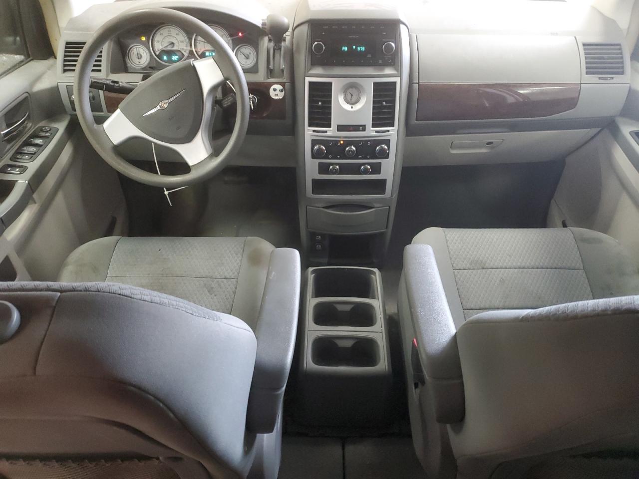 2010 Chrysler Town & Country VIN 2A4RR4DE7AR173977 Copart auction photo, front end / minor dent/scratches damage thumbnail 8