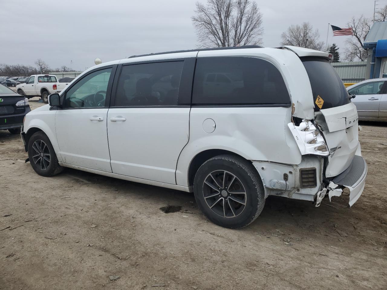 2019 Dodge Caravan VIN 2C4RDGEGXKR591280 Copart auction photo, rear end / front end damage thumbnail 2
