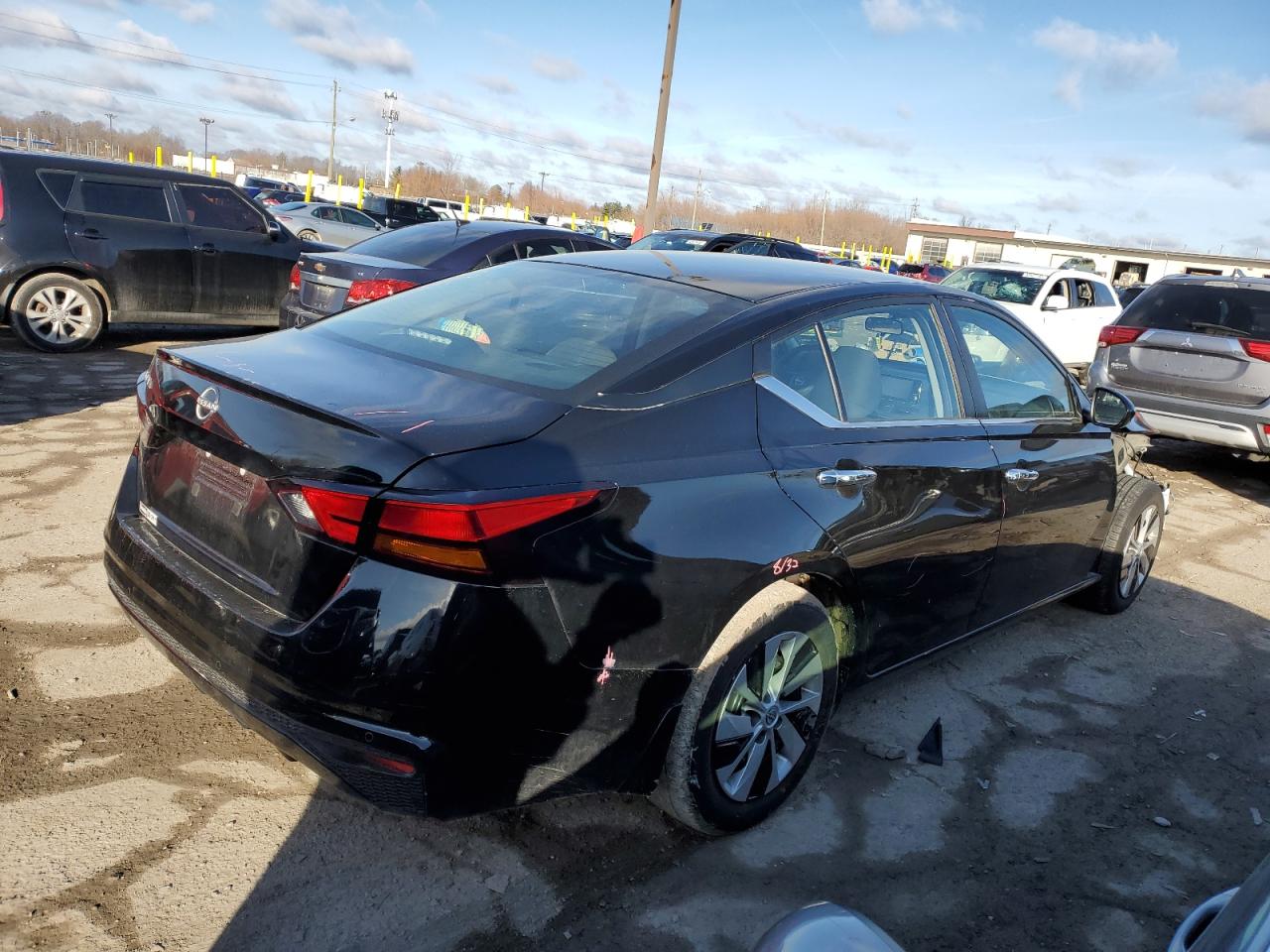 2023 Nissan Altima VIN 1N4BL4BV0PN358864 Copart auction photo, front end / minor dent/scratches damage thumbnail 3