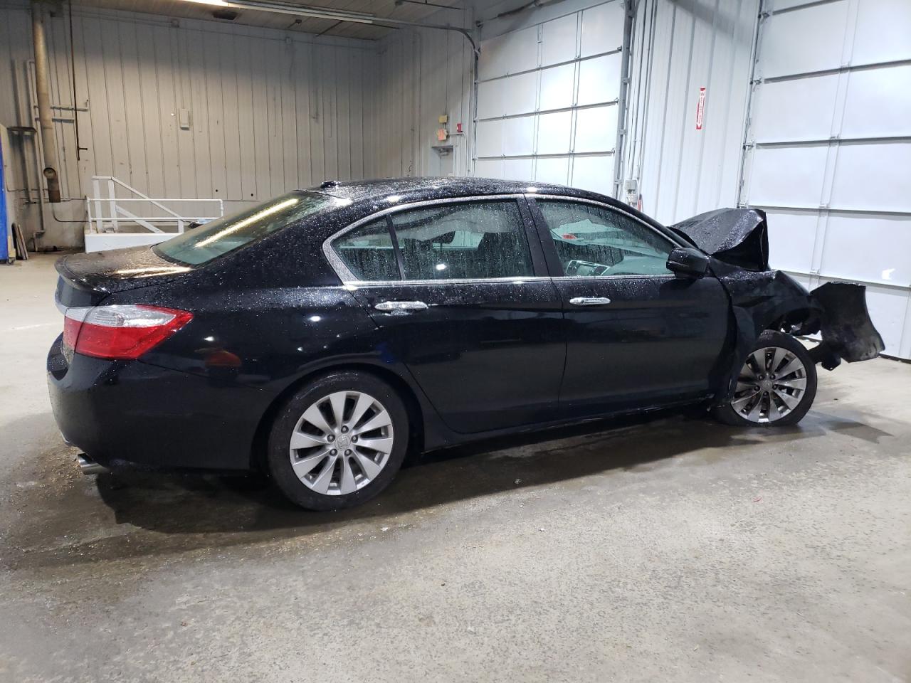 2014 Honda Accord VIN 1HGCR2F82EA235238 Copart auction photo, front end / undercarriage damage thumbnail 3