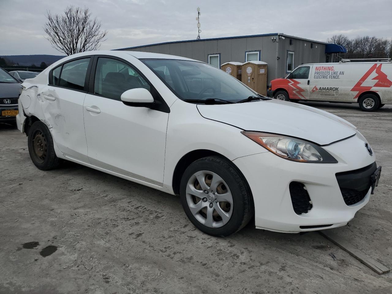 2013 Mazda 3 VIN JM1BL1UP0D1789957 Copart auction photo, side / rear end damage thumbnail 4