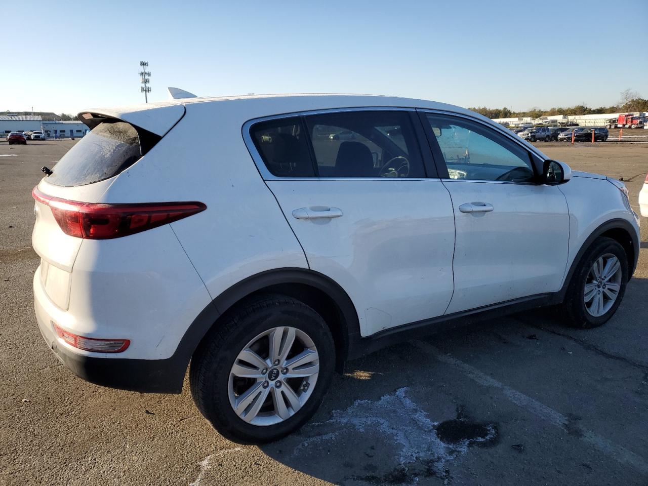 2019 KIA Sportage VIN KNDPMCAC7K7533969 Copart auction photo, minor dent/scratches damage thumbnail 3