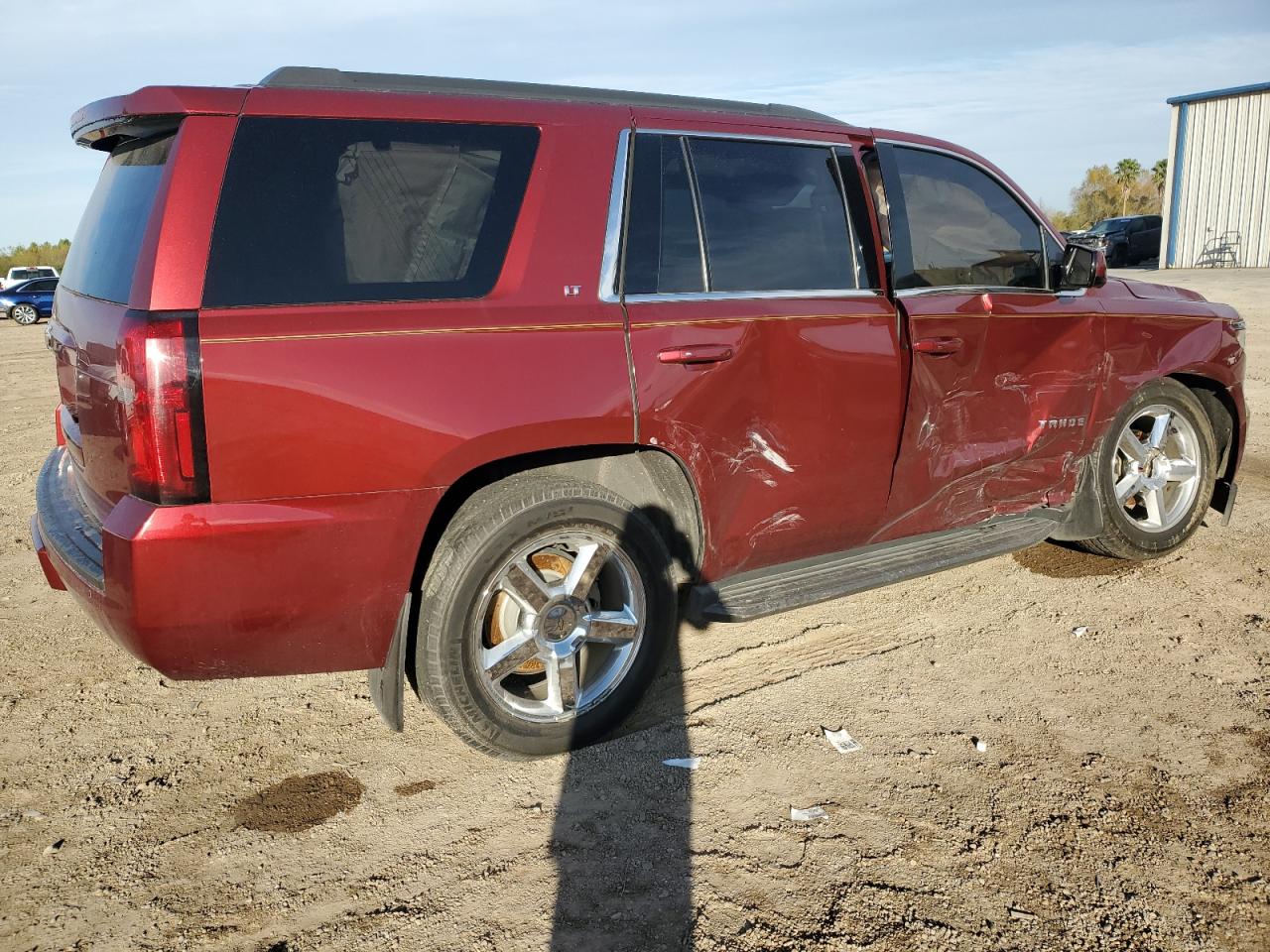 2016 Chevrolet Tahoe VIN 1GNSCBKC9GR475615 Copart auction photo, water/flood / front end damage thumbnail 3