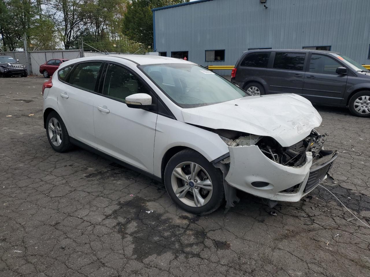 2013 Ford Focus VIN 1FADP3K28DL244566 Copart auction photo, front end damage thumbnail 4