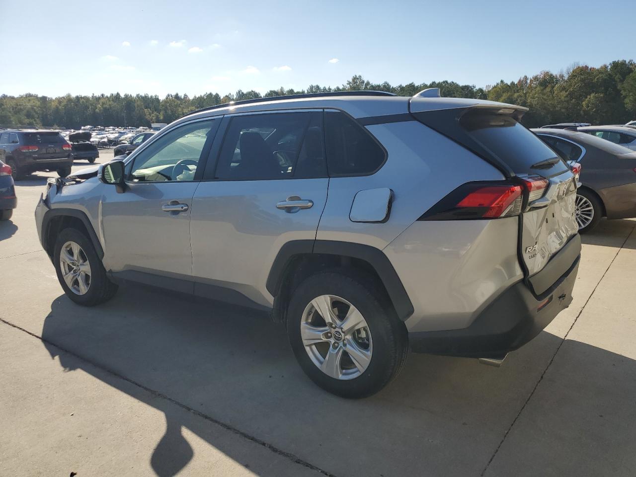 2019 Toyota RAV 4 VIN JTMW1RFV5KD016088 Copart auction photo, front end / rear end damage thumbnail 2