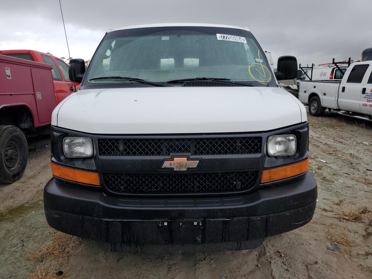 2014 Chevrolet Express VIN 1GCWGGBA3E1213546 Copart auction photo, normal wear / minor dent/scratches damage thumbnail 5
