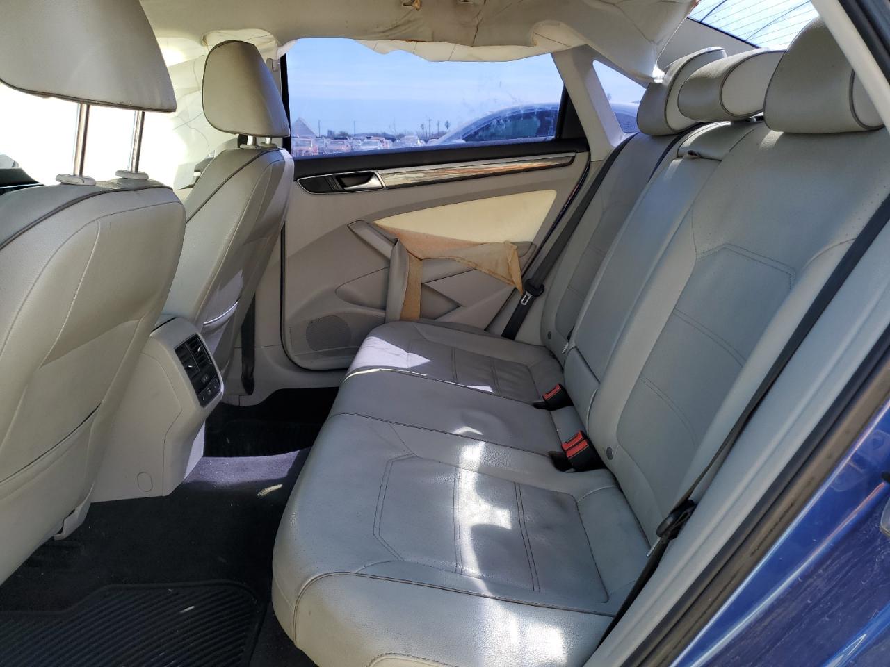2016 Volkswagen Passat VIN 1VWBS7A33GC068688 Copart auction photo, side damage thumbnail 10