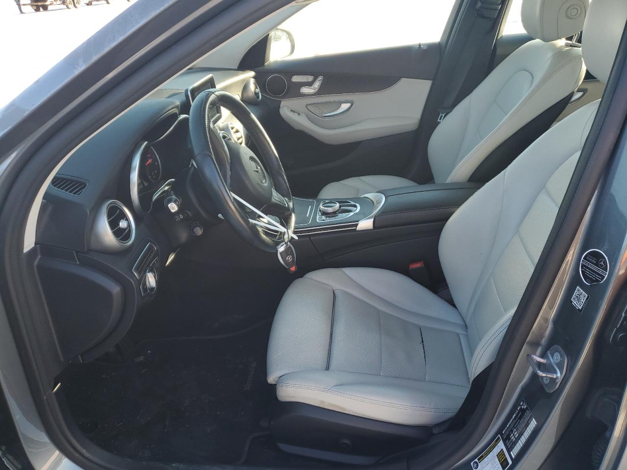 2017 Mercedes-Benz C-klasse VIN 55SWF4KBXHU210681 Copart auction photo, front end / rear end damage thumbnail 7