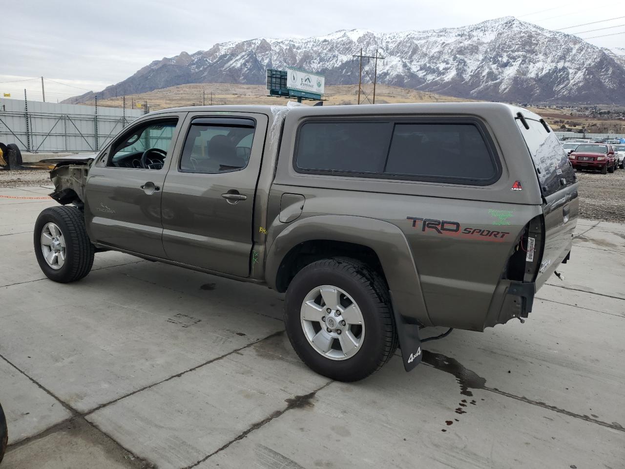 2015 Toyota Tacoma VIN 3TMLU4EN6FM171791 Copart auction photo, front end / all over damage thumbnail 2