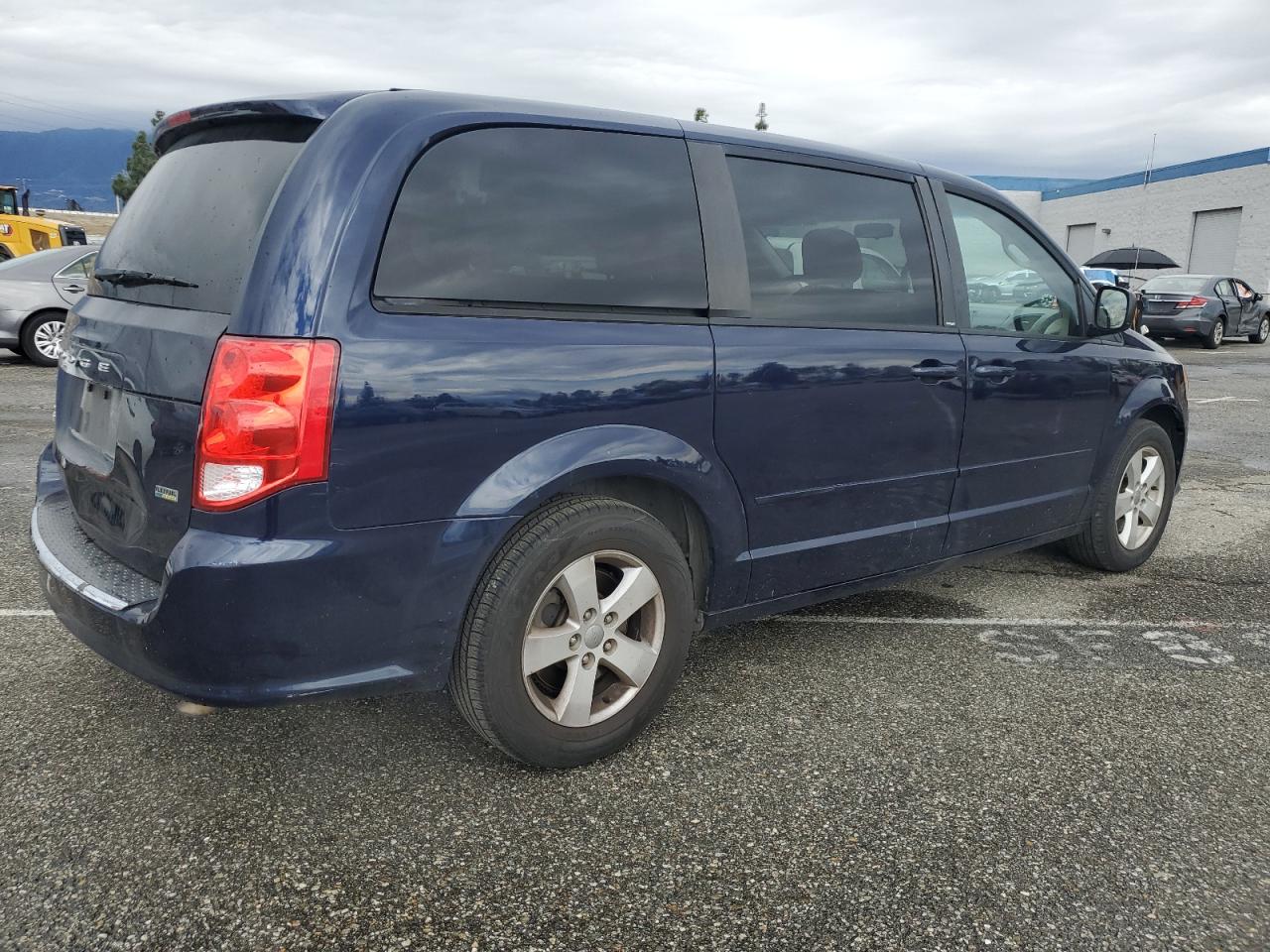 2013 Dodge Caravan VIN 2C4RDGBG6DR723314 Copart auction photo, rear end damage thumbnail 3