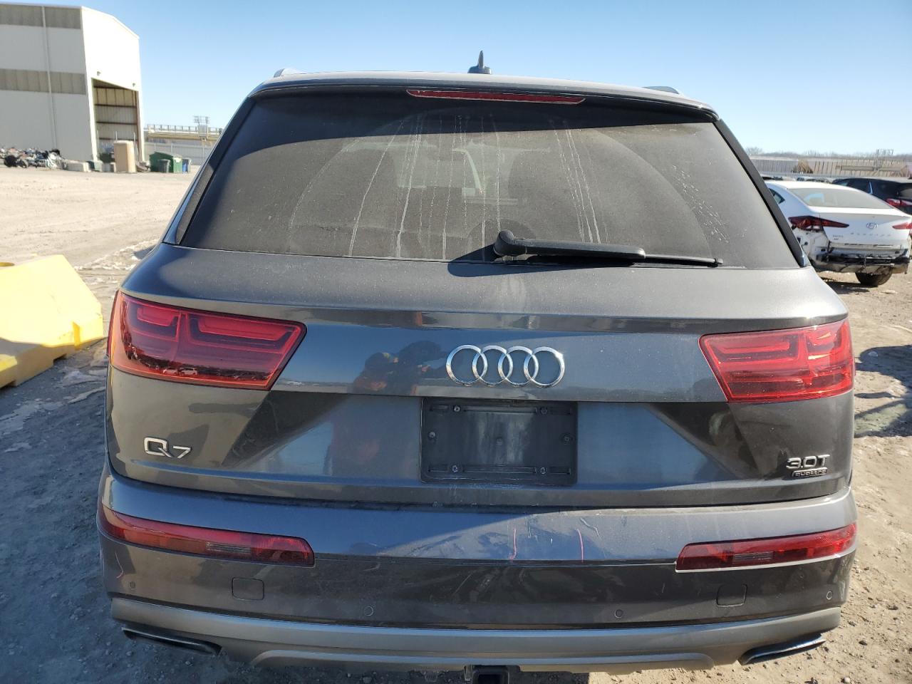 2018 Audi Q7 VIN WA1LAAF77JD052766 Copart auction photo, front end damage thumbnail 6