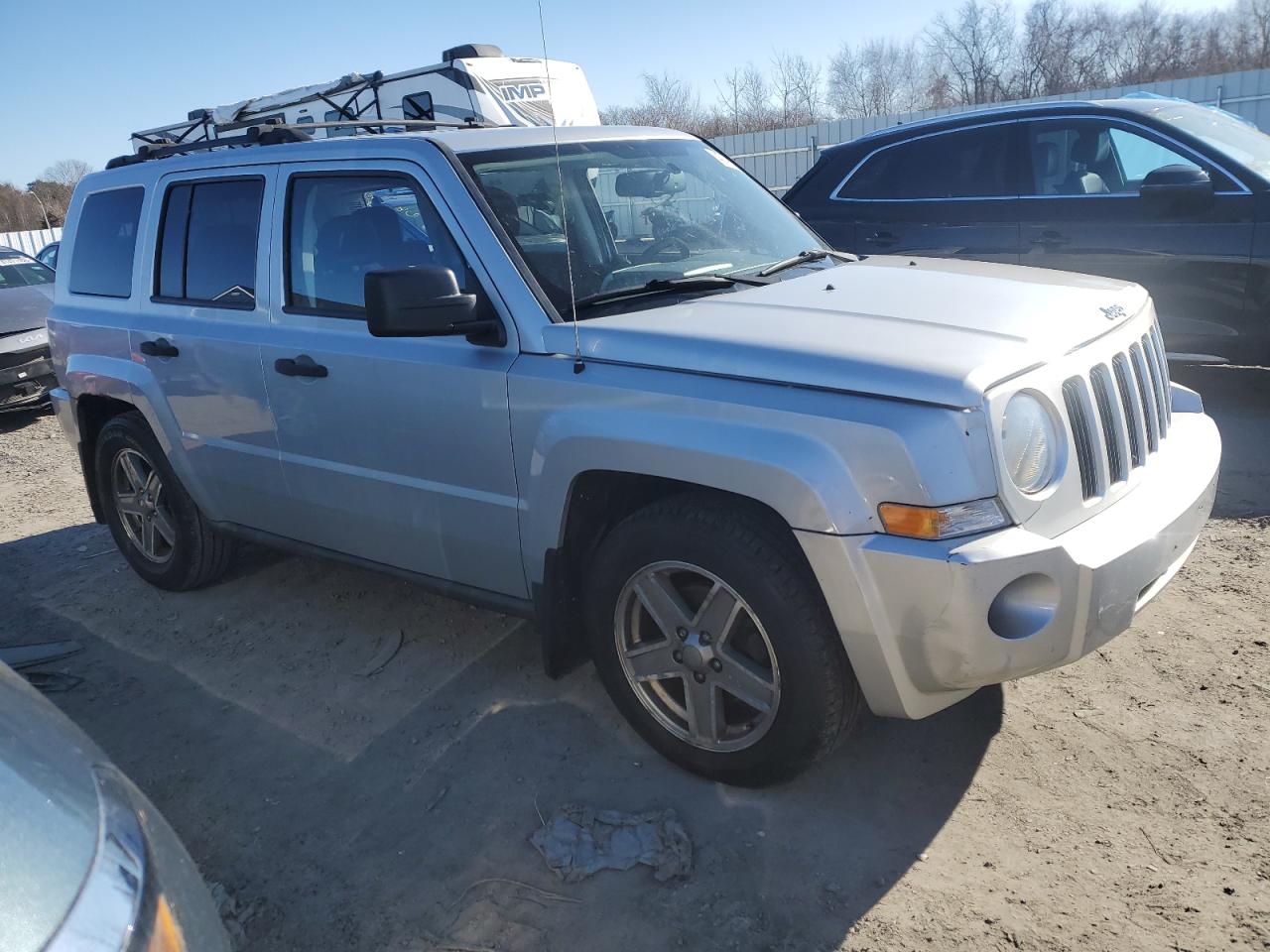 2008 Jeep Liberty (Patriot) VIN 1J8FF28W28D516208 Copart auction photo, rear end / side damage thumbnail 4