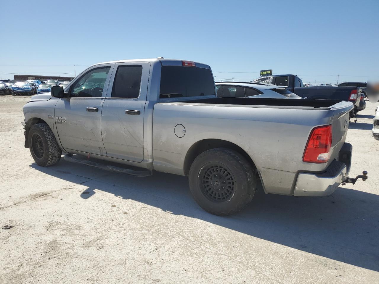 2019 RAM 1500 VIN 1C6RR6FT2KS604763 Copart auction photo, front end / minor dent/scratches damage thumbnail 2