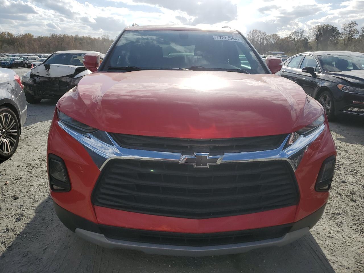 2019 Chevrolet Blazer VIN 3GNKBCRS2KS701182 Copart auction photo, side / minor dent/scratches damage thumbnail 5
