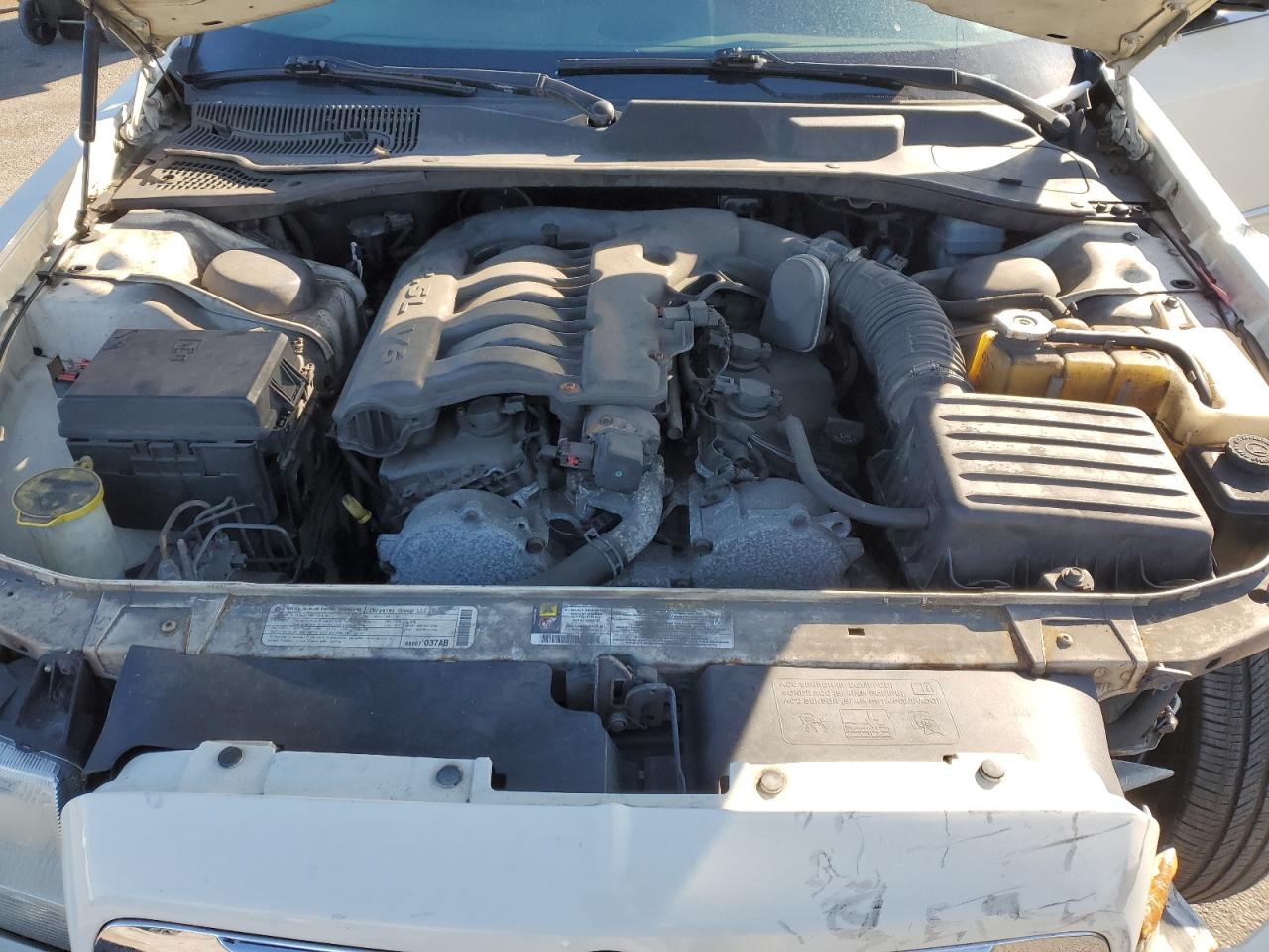 2010 Chrysler 300 VIN 2C3CA5CV2AH284487 Copart auction photo, front end / minor dent/scratches damage thumbnail 11
