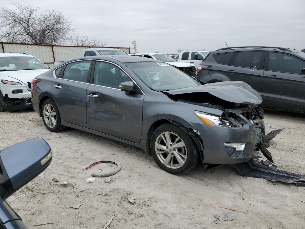2015 Nissan Altima VIN 1N4AL3AP0FN358029 Copart auction photo, front end / minor dent/scratches damage thumbnail 4