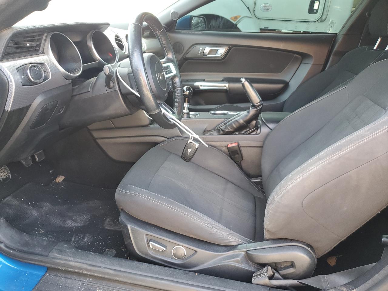 2019 Ford Mustang VIN 1FA6P8TH6K5101755 Copart auction photo, front end / side damage thumbnail 7