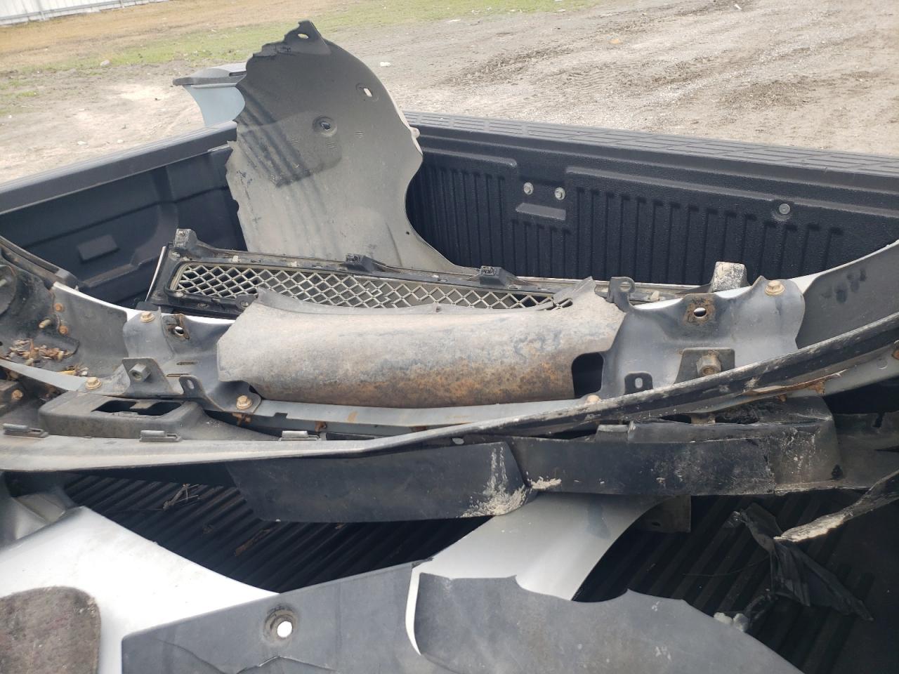 2013 Chevrolet Silverado VIN 3GCPKTE77DG374073 Copart auction photo, front end / minor dent/scratches damage thumbnail 12