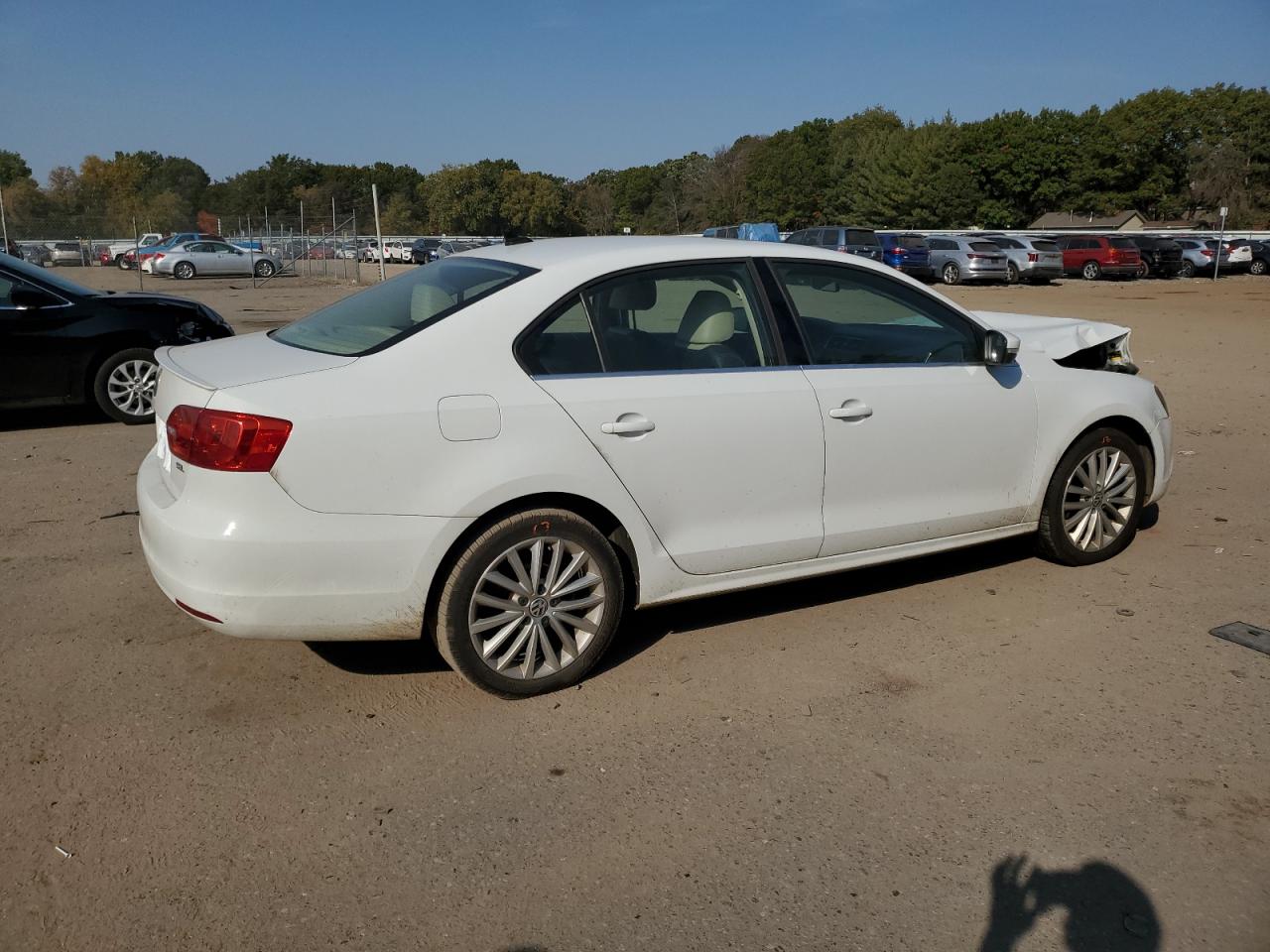 2014 Volkswagen Jetta VIN 3VWL17AJ3EM431122 Copart auction photo, front end damage thumbnail 3