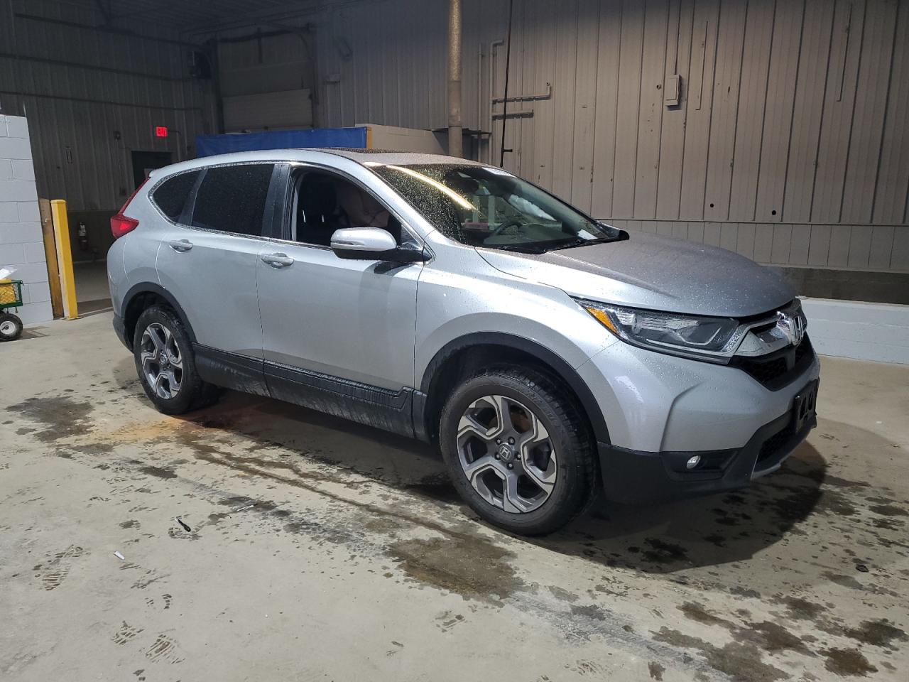 2018 Honda CR-V VIN 7FARW2H53JE027315 Copart auction photo, side / minor dent/scratches damage thumbnail 4