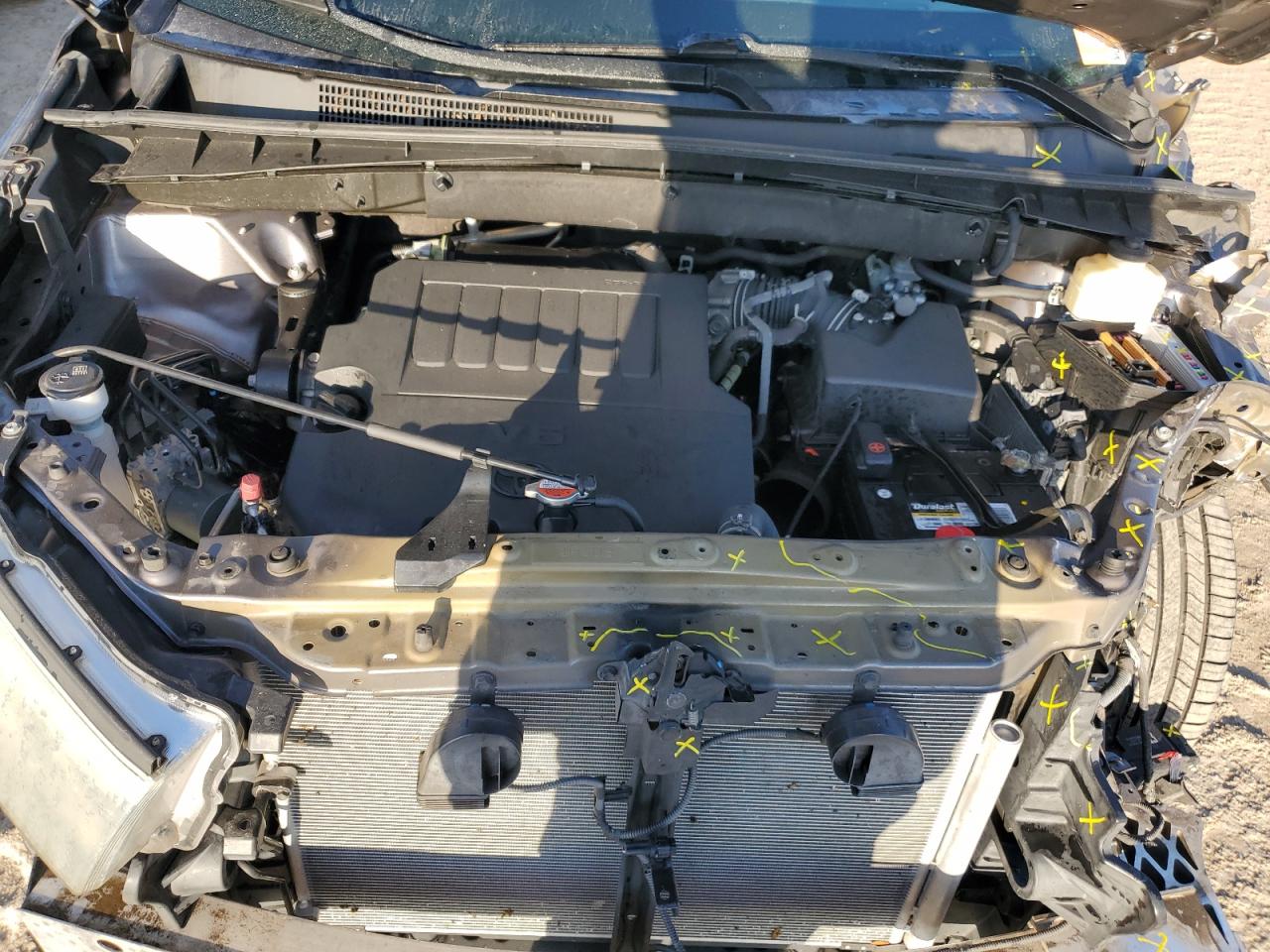 2016 Toyota Highlander VIN 5TDZKRFH5GS122122 Copart auction photo, front end / minor dent/scratches damage thumbnail 12