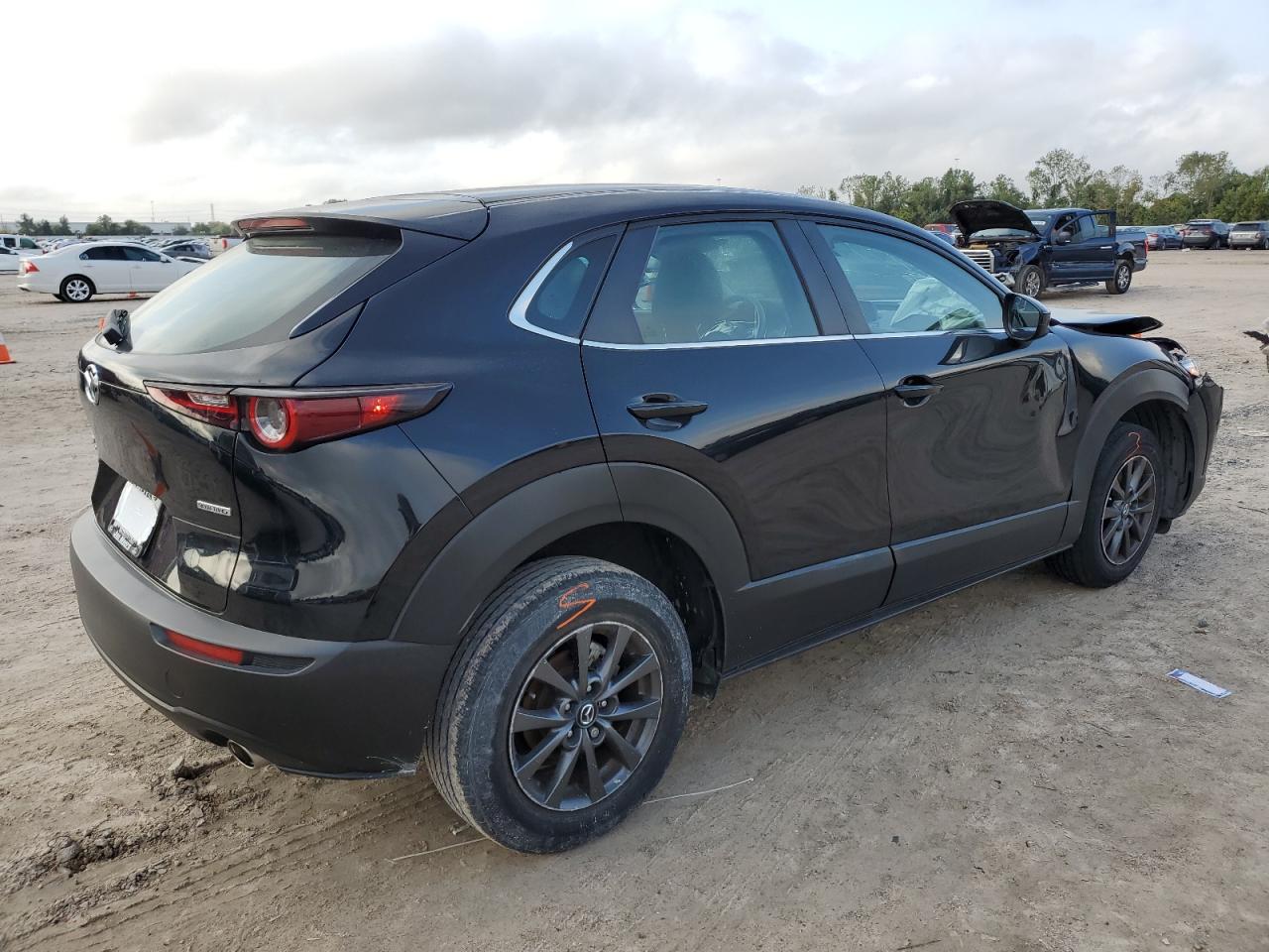 2022 Mazda CX-30 VIN 3MVDMBAL4NM408398 Copart auction photo, front end damage thumbnail 3