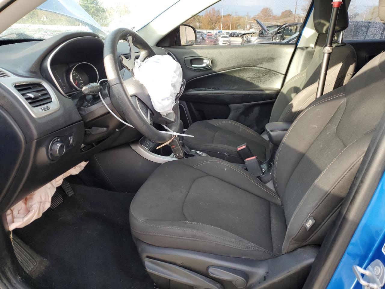 2018 Jeep Compass VIN 3C4NJCAB5JT461753 Copart auction photo, front end damage thumbnail 7
