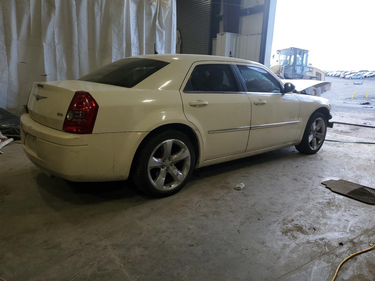 2008 Chrysler 300 VIN 2C3LA43R68H293667 Copart auction photo, front end damage thumbnail 3