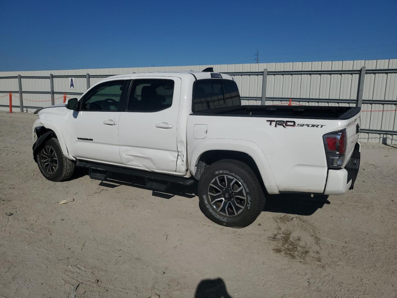 2021 Toyota Tacoma VIN 5TFAZ5CN4MX112795 Copart auction photo, front end / side damage thumbnail 2