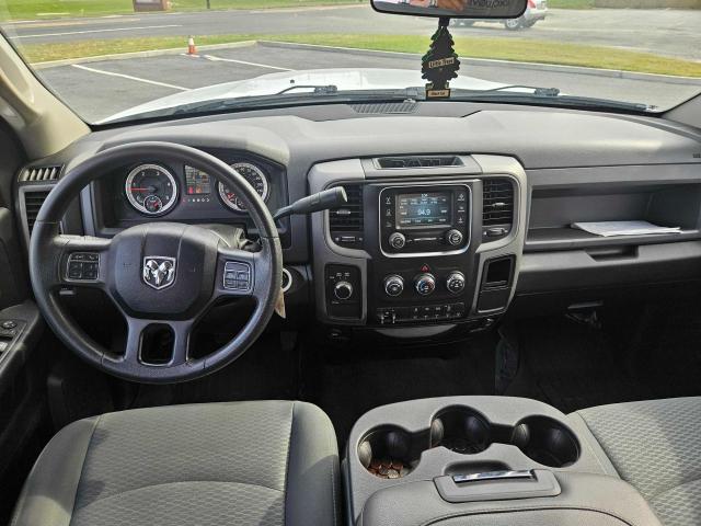 2018 RAM 2500 VIN 3C6UR5CL2JG417182 Copart auction photo, minor dent/scratches / normal wear damage thumbnail 9