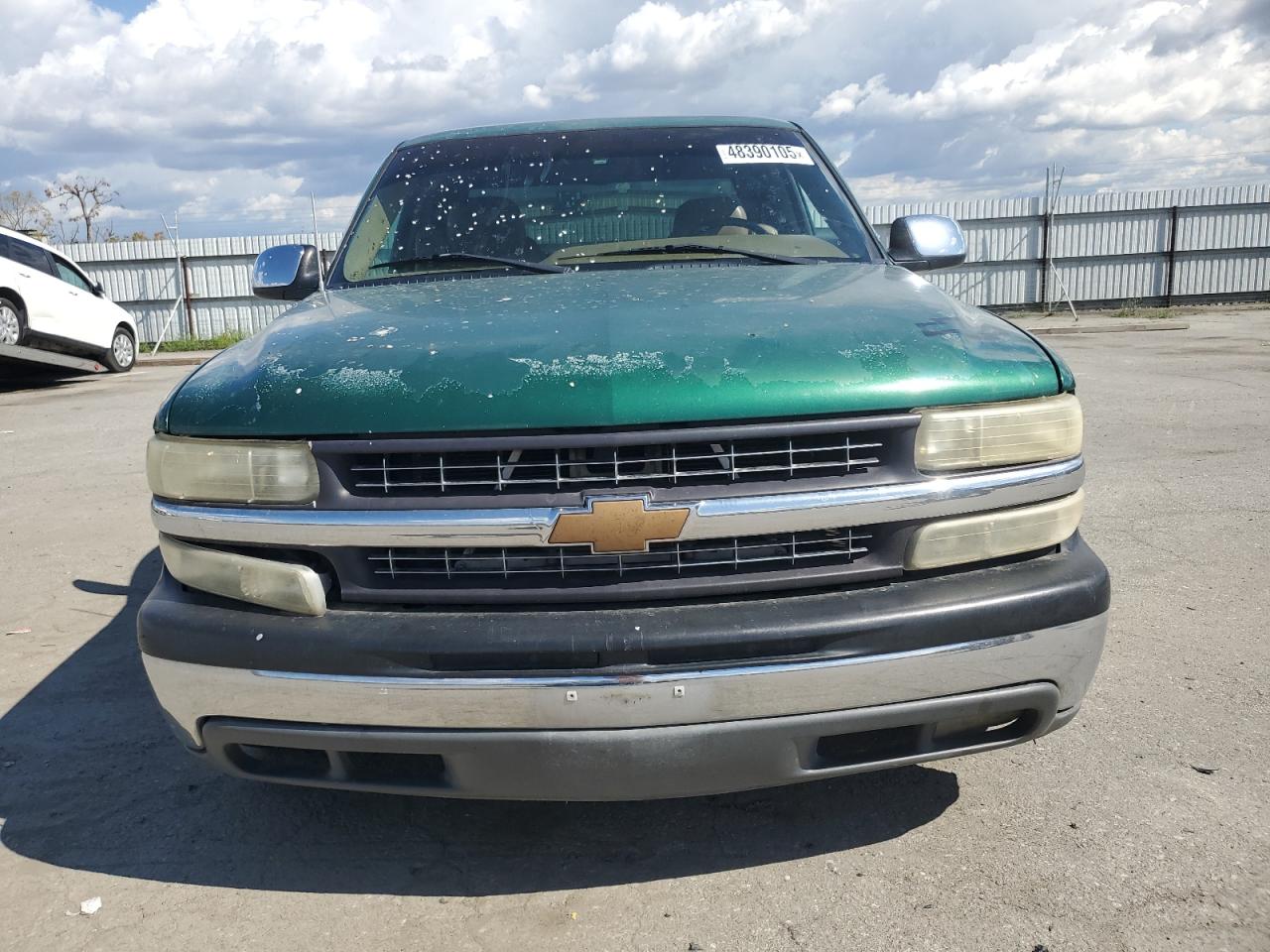 1999 Chevrolet Silverado VIN 2GCEC19T5X1172300 Copart auction photo, minor dent/scratches damage thumbnail 5