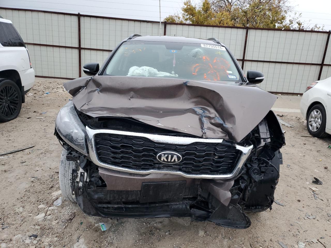 2019 KIA Sorento VIN 5XYPGDA53KG589943 Copart auction photo, front end damage thumbnail 5