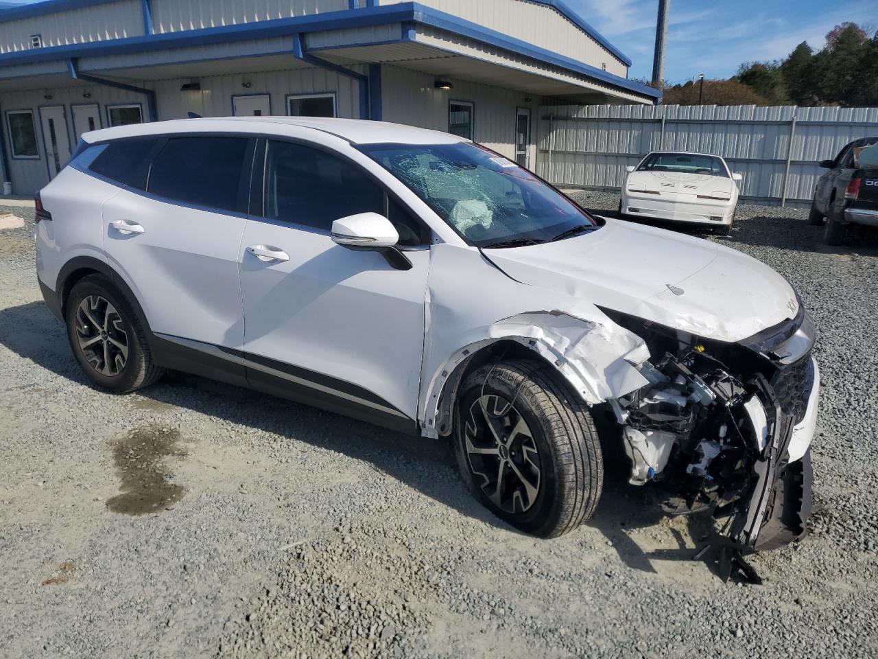 2023 KIA Sportage VIN 5XYK33AF0PG022699 Copart auction photo, front end damage thumbnail 4