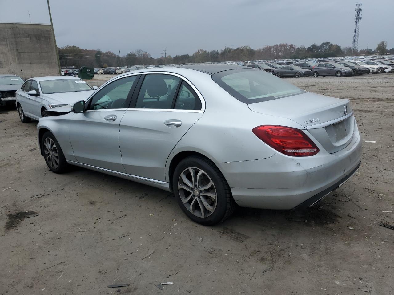 2015 Mercedes-Benz C-klasse VIN 55SWF4KB9FU039614 Copart auction photo, front end / minor dent/scratches damage thumbnail 2