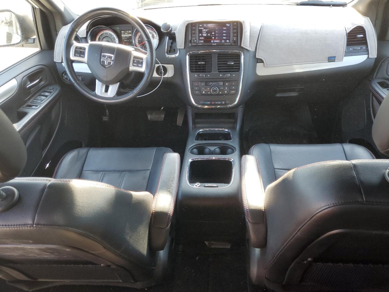 2019 Dodge Caravan VIN 2C4RDGEG7KR662418 Copart auction photo, front end damage thumbnail 8