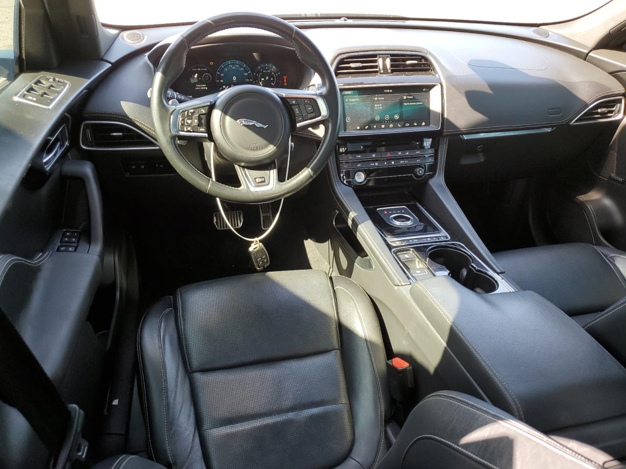 2017 Jaguar F-Pace VIN SADCM2BV5HA096286 Copart auction photo, front end / minor dent/scratches damage thumbnail 8