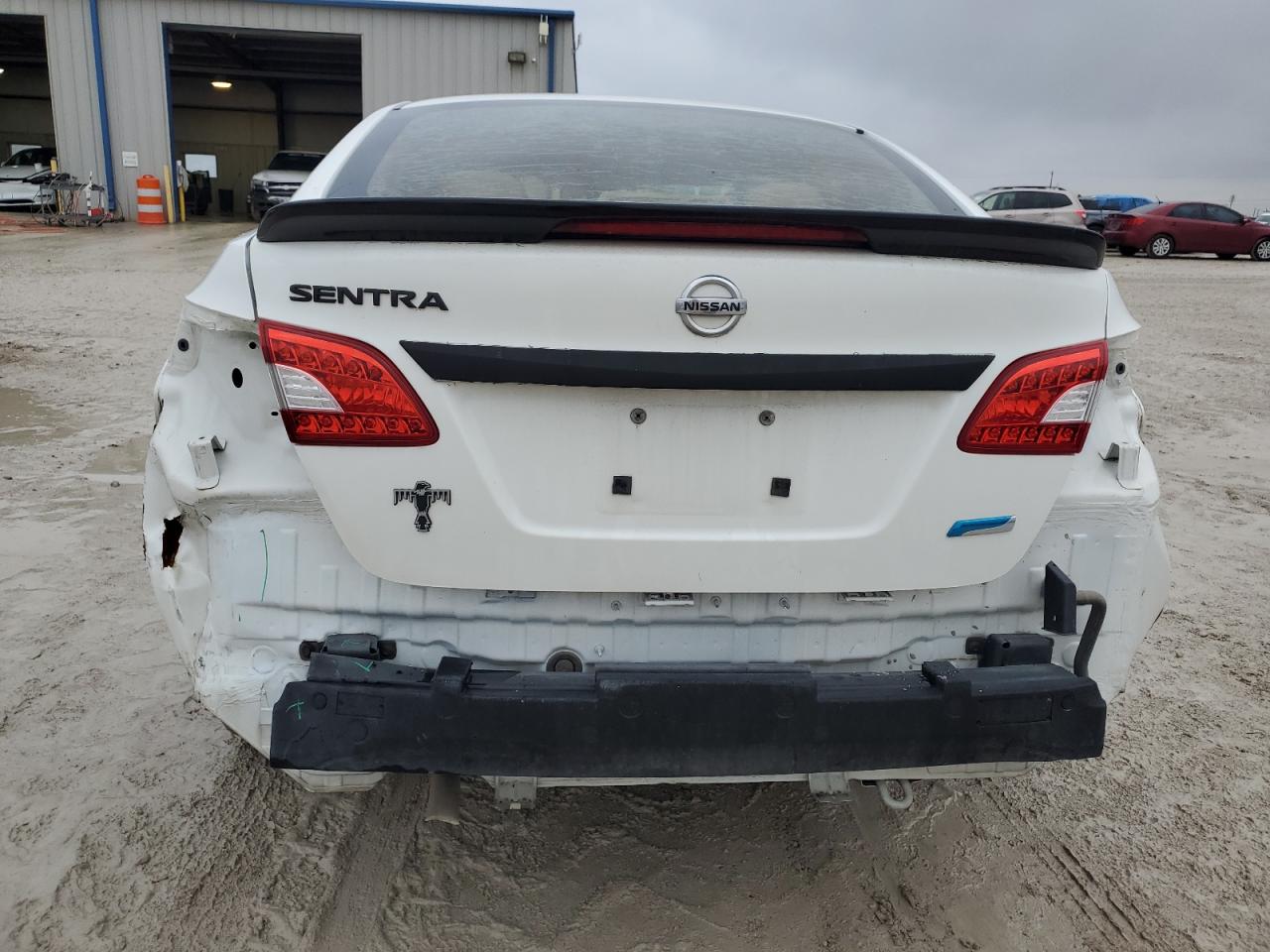 2014 Nissan Sentra VIN 3N1AB7AP9EL686961 Copart auction photo, rear end / minor dent/scratches damage thumbnail 6