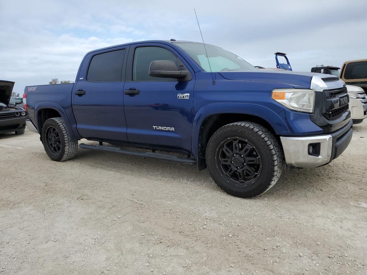 2014 Toyota Tundra VIN 5TFEY5F16EX168476 Copart auction photo, top/roof / front end damage thumbnail 4