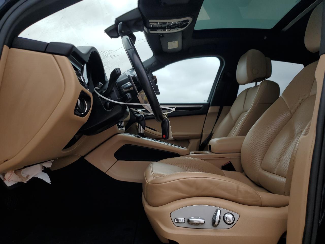 2020 Porsche Macan VIN WP1AA2A51LLB10662 Copart auction photo, front end / minor dent/scratches damage thumbnail 7