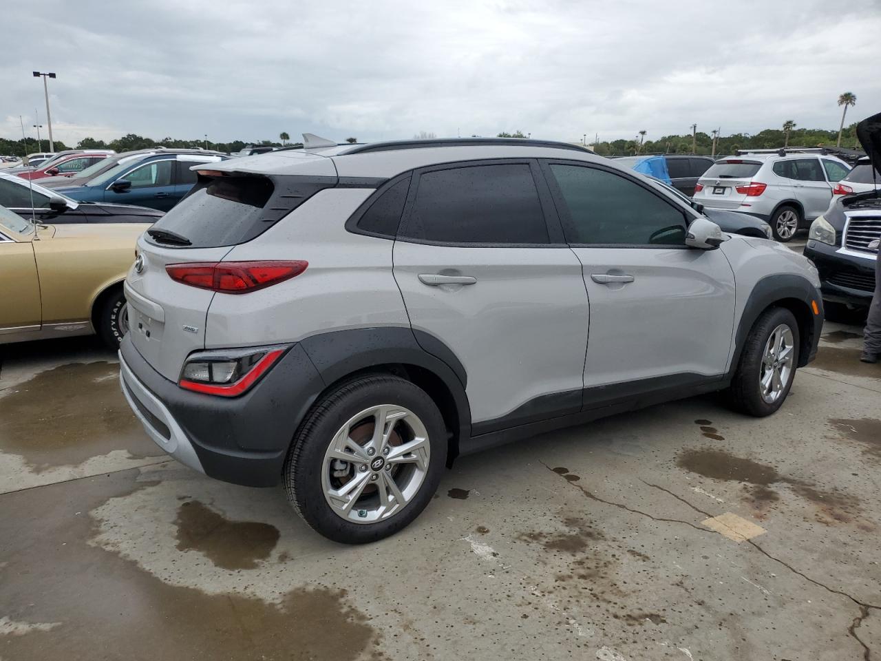 2023 Hyundai Kona VIN KM8K3CAB3PU986947 Copart auction photo, water/flood damage thumbnail 3