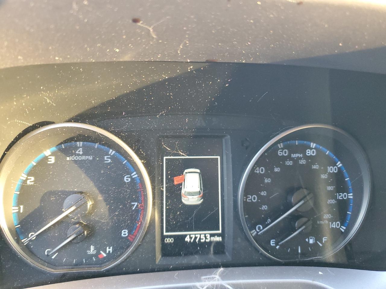 2018 Toyota RAV 4 VIN JTMRFREV1JJ181801 Copart auction photo, front end / minor dent/scratches damage thumbnail 9