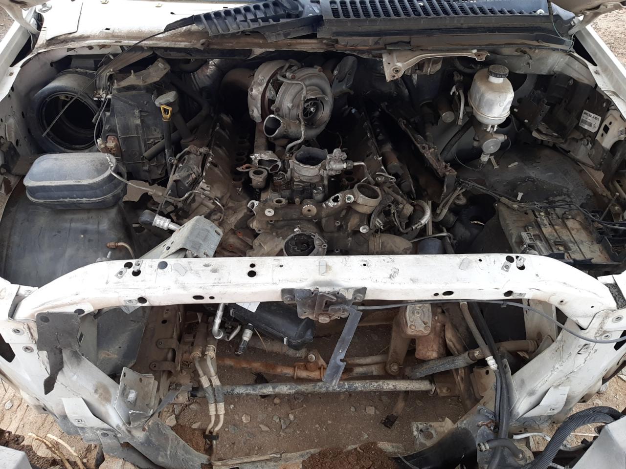 2006 Ford F350 VIN 1FDWF36P56EA71720 Copart auction photo, stripped damage thumbnail 11