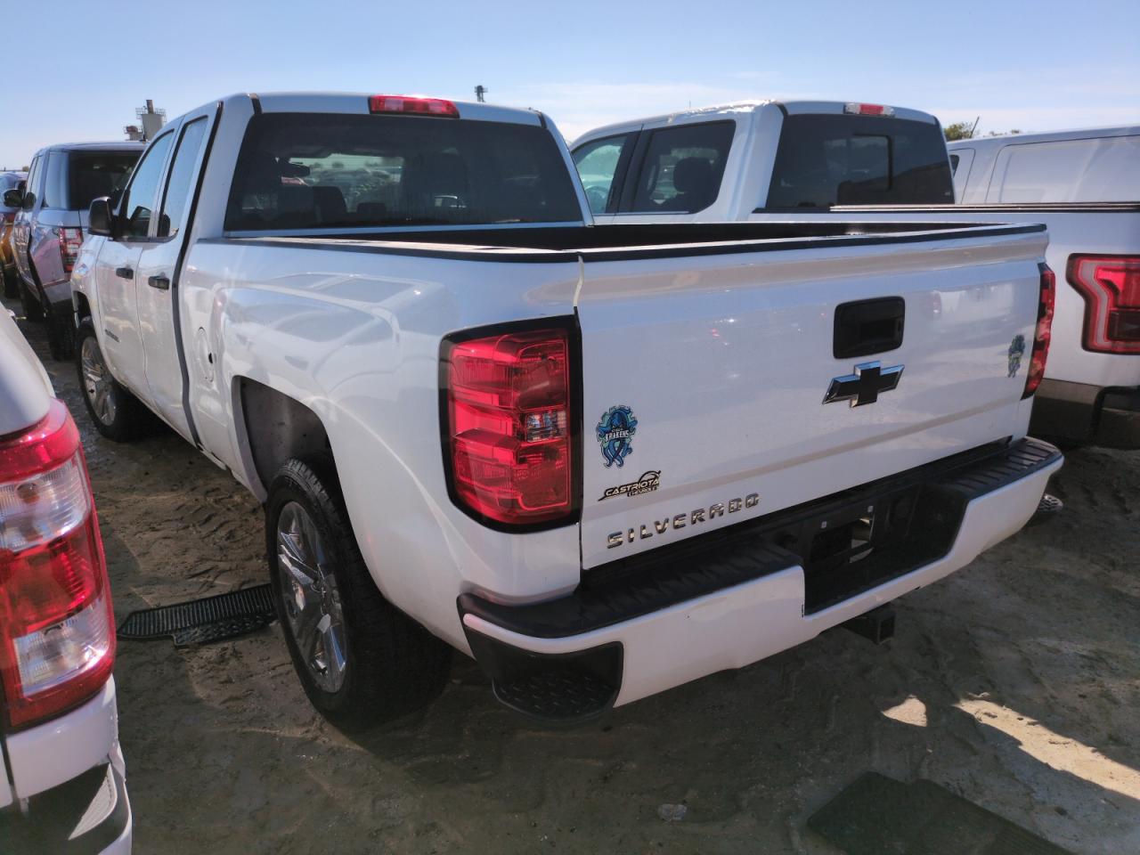 2018 Chevrolet Silverado VIN 1GCRCPEC3JZ358085 Copart auction photo, water/flood damage thumbnail 2