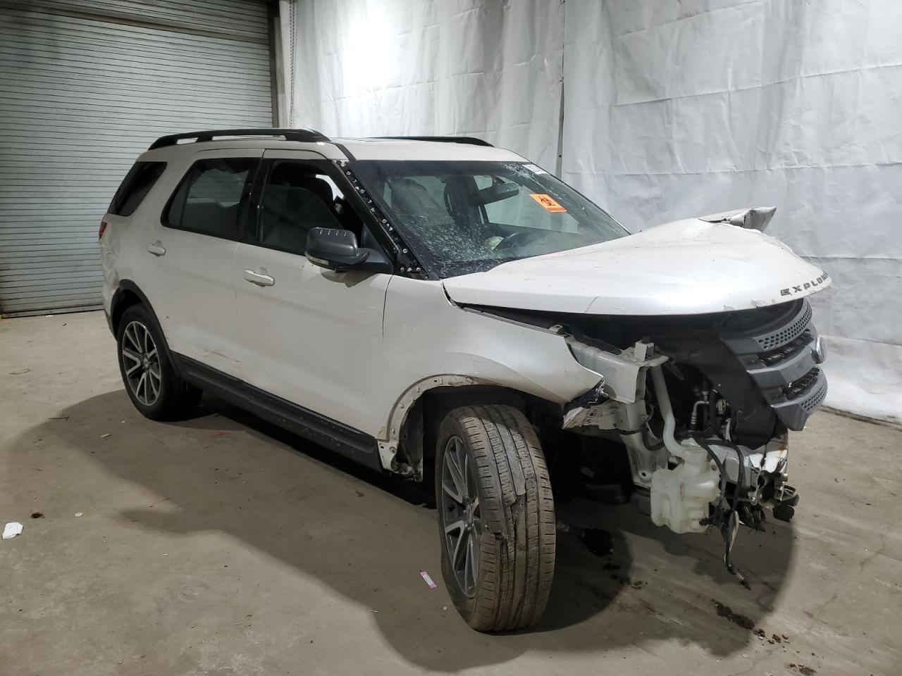 2015 Ford Explorer VIN 1FM5K8D87FGB45742 Copart auction photo, front end / all over damage thumbnail 4