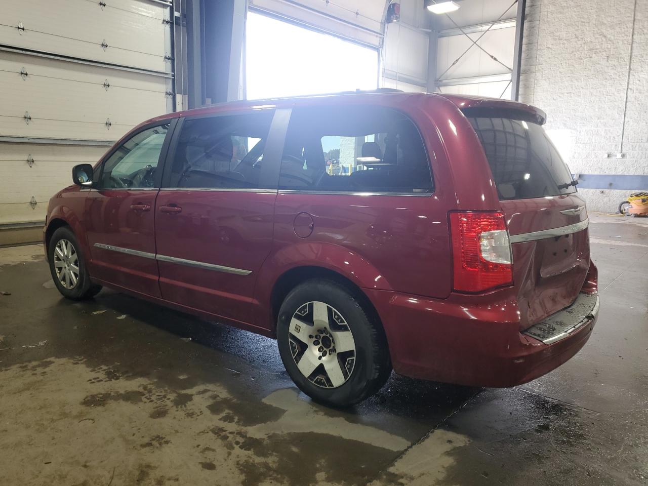 2016 Chrysler Town & Country VIN 2C4RC1BG6GR112090 Copart auction photo, rear end / side damage thumbnail 2