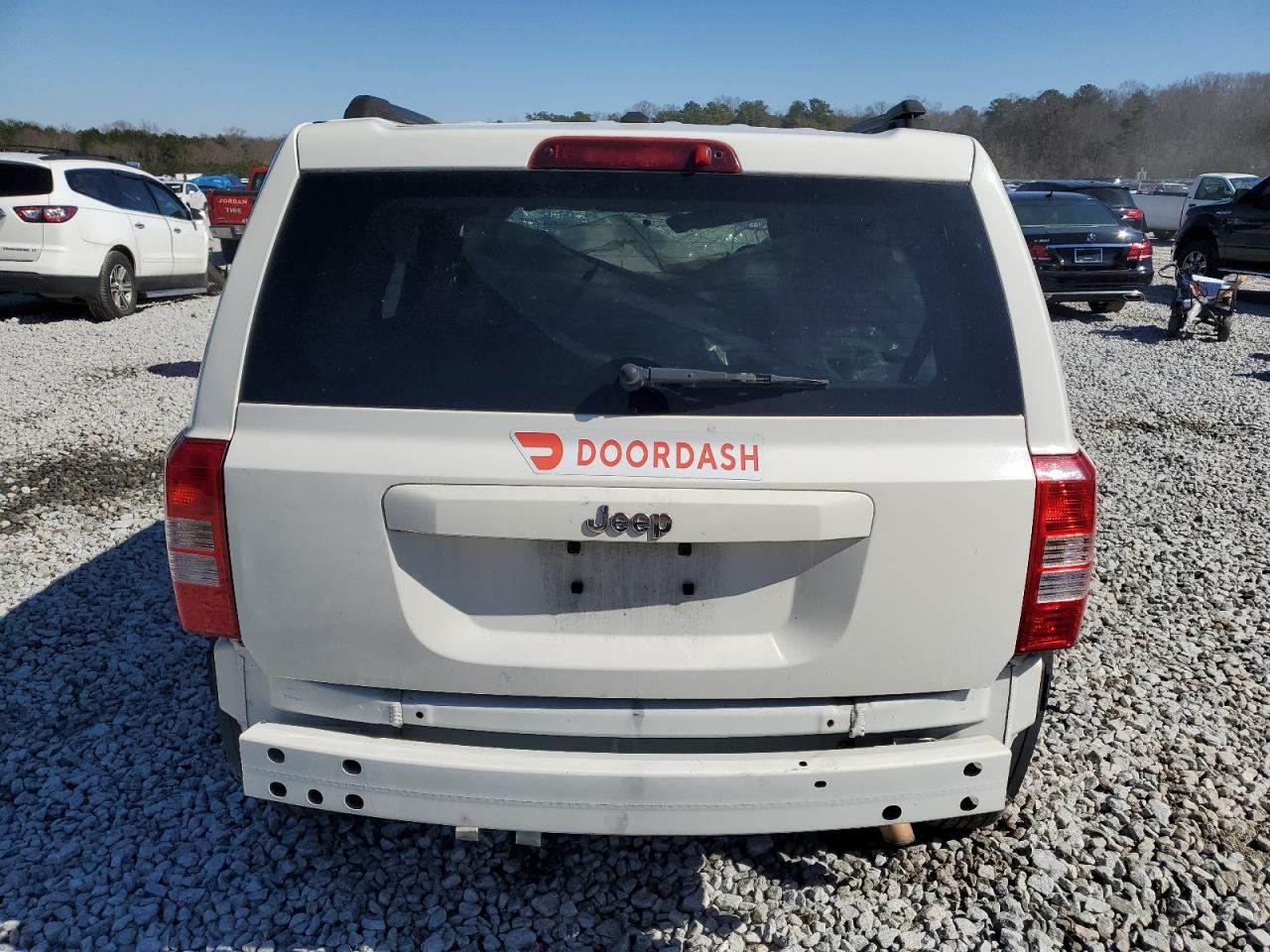 2007 Jeep Liberty (Patriot) VIN 1J8FT28W07D398750 Copart auction photo, rollover damage thumbnail 6